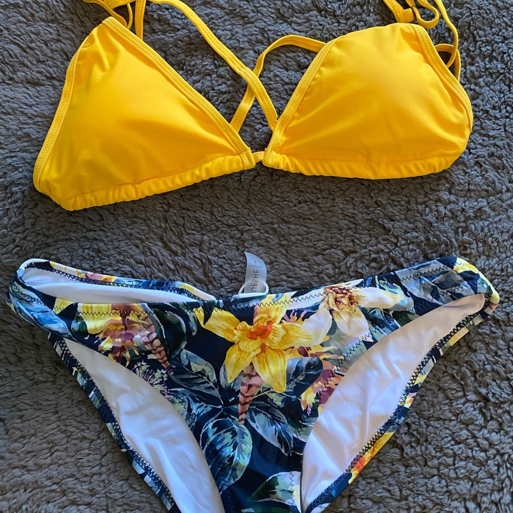 Cupshe Live Life on the Beach Bikini Set